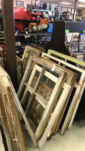 Strathmore Pawn Collectables Ltd