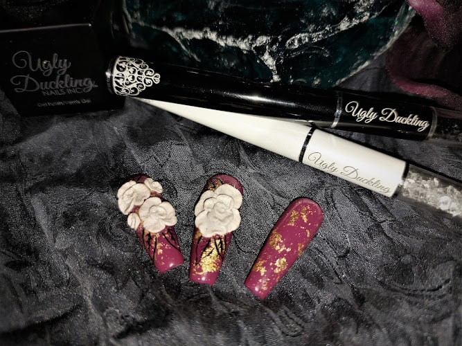 Bombshell Beauty Bar