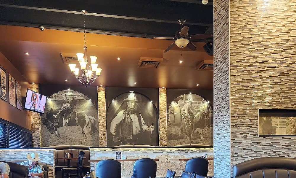 Roadhouse Restaurant & Saloon