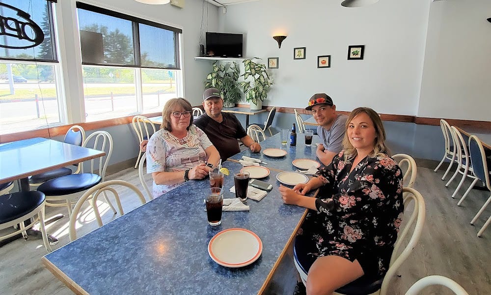 Smiley’s Restaurant & Lounge